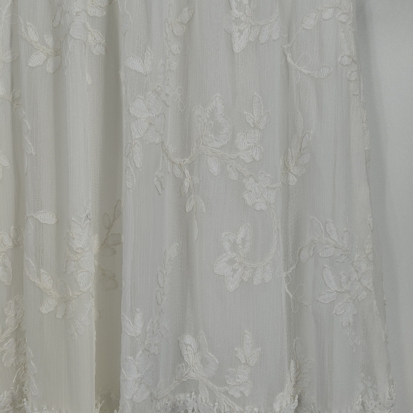 Ever New Lila Embroidered Midi Dress - Picture 8 of 9